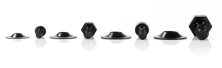 Oförlorbara SAVETIX®-skruvar finns nu också tillgängliga i svart eloxerad utformning (mot en extra avgift).