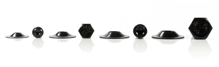 С этого момента невыпадающие винты SAVETIX® поставляются также в чёрном цвете из анодированного алюминия (за дополнительную плату).